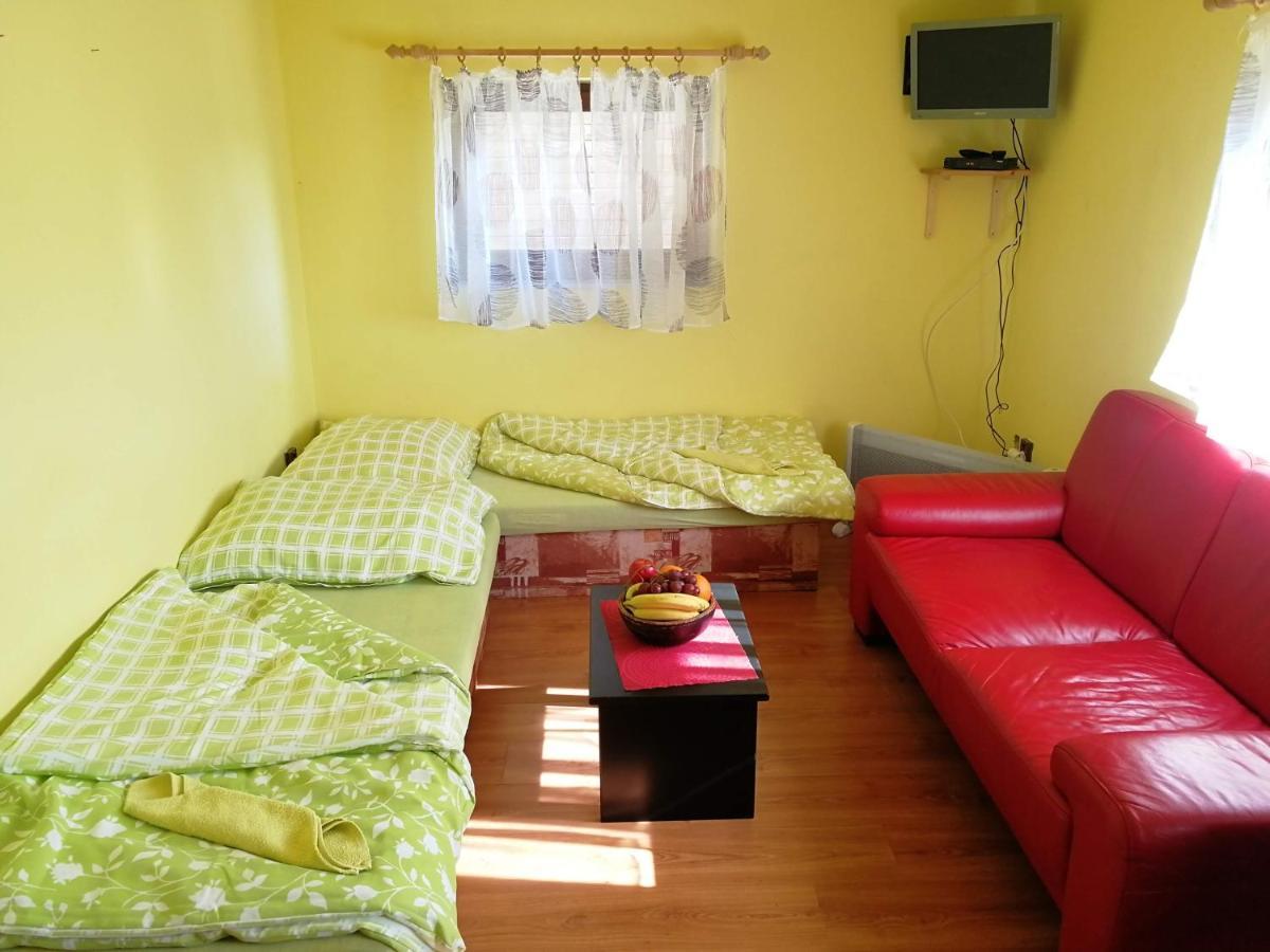 Chata Natasa Dedinky Bagian luar foto
